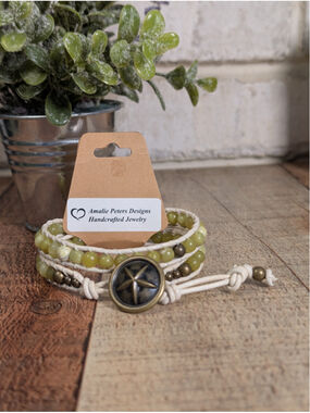 NEW Artisan Double Wrap Serpentine Beaded Knotted White Leather Button Bracelet